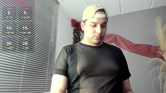 Snapshot of Latin_boy_surprisee chatting on 01/17/26, 01:09 Latin boy surprisee online show from 01/17/26, 01:09