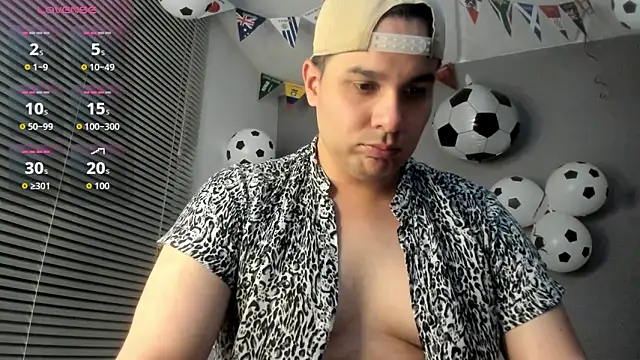 Latin boy surprisee online show from 06/19/26, 01:22