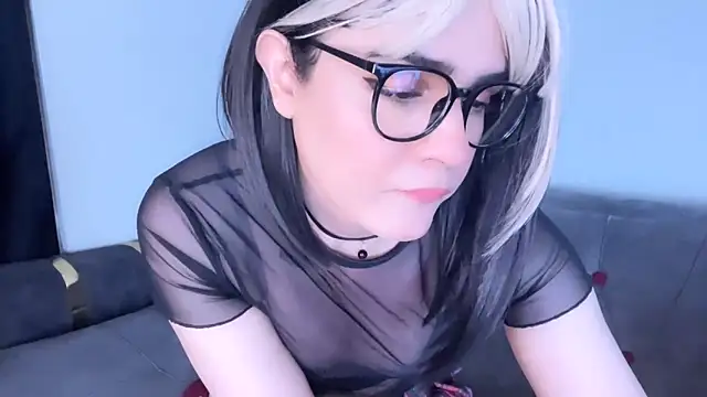 Arab tgirl online show from 12/20/25, 10:12