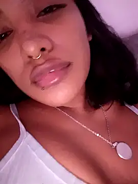 VictoireFeller online show from 10/26/25, 04:02