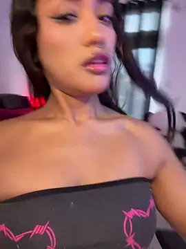 VictoireFeller online show from 02/04/26, 10:27