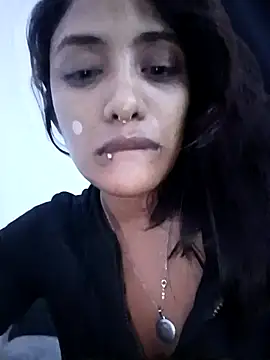 VictoireFeller online show from 12/05/25, 06:01