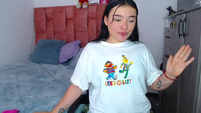 nahia  2 online show from 11/14/25, 07:17