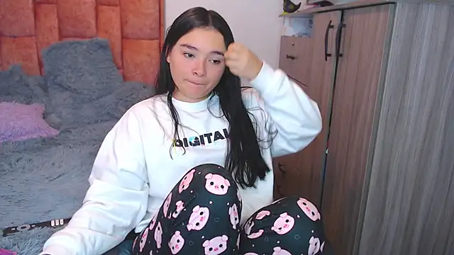 nahia  2 online show from 11/24/25, 06:52