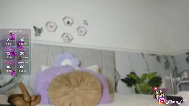 Snapshot of christal_cutee chatting on 04/21/26, 03:57 christal cutee online show from 04/21/26, 03:57