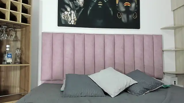 Charlotte wilson online show from 09/19/25, 02:26