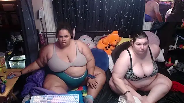 Snapshot of yoursexything79 chatting on 10/03/25, 12:03 yoursexything79 online show from 10/03/25, 12:03