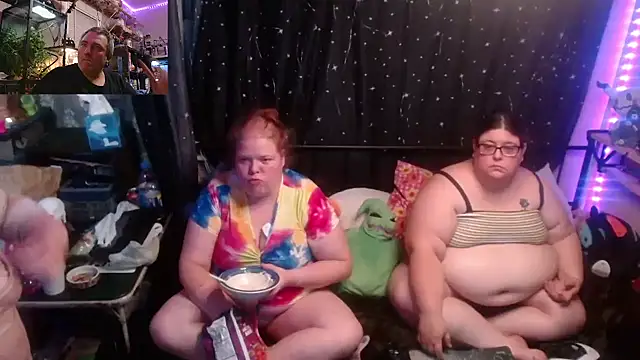 Snapshot of yoursexything79 chatting on 11/11/25, 02:39 yoursexything79 online show from 11/11/25, 02:39