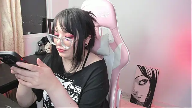 Snapshot of _hikaru_arimura chatting on 02/04/25, 02:49 hikaru arimura online show from 02/04/25, 02:49