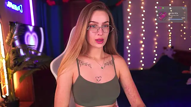 Kamila icee online show from 11/09/25, 08:46