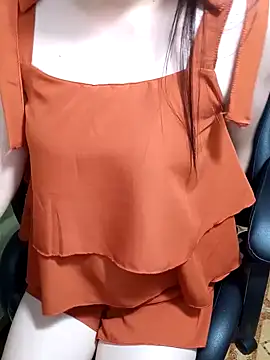 Snapshot of Ngocnhi2k chatting on 12/26/24, 02:12 Ngocnhi2k online show from 12/26/24, 02:12