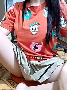 Snapshot of Ngocnhi2k chatting on 01/11/25, 01:32 Ngocnhi2k online show from 01/11/25, 01:32