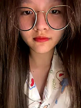 Krixxi22 online show from 11/17/25, 04:44