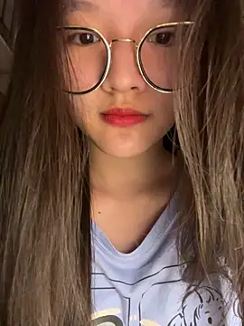 Krixxi22 online show from 10/28/25, 04:39