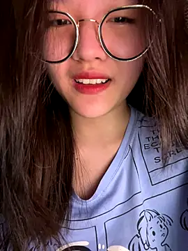 Snapshot of Krixxi22 chatting on 10/02/25, 02:20 Krixxi22 online show from 10/02/25, 02:20