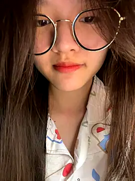 Krixxi22 online show from 11/25/25, 03:01