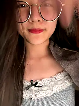 Krixxi22 online show from 11/09/25, 04:44