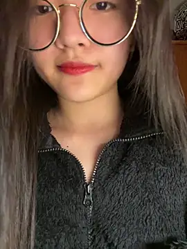 Krixxi22 online show from 12/15/25, 04:02