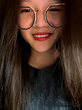 Krixxi22 online show from 10/24/25, 04:06