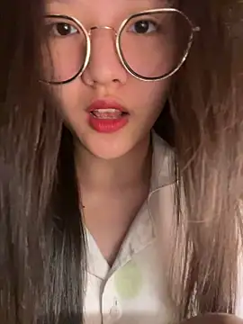 Krixxi22 online show from 11/10/25, 02:22