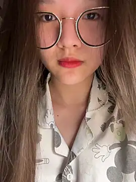 Krixxi22 online show from 10/29/25, 01:21