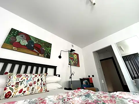 Snapshot of winter__sun chatting on 10/01/25, 12:42 winter  sun online show from 10/01/25, 12:42