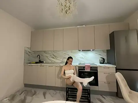 winter  sun online show from 02/27/26, 01:11