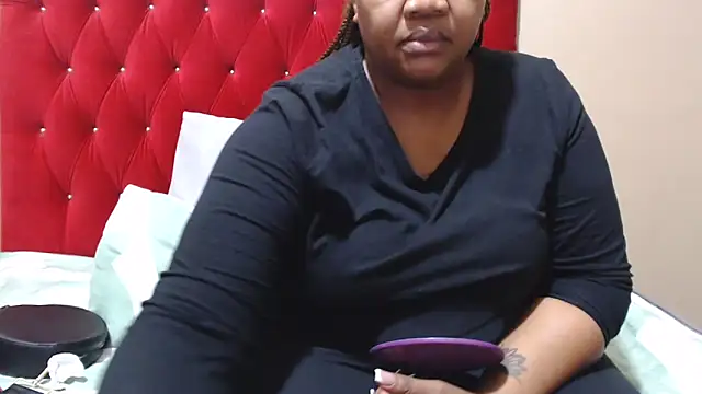 Snapshot of MIGHTYASSS chatting on 11/08/25, 09:57 MIGHTYASSS online show from 11/08/25, 09:57