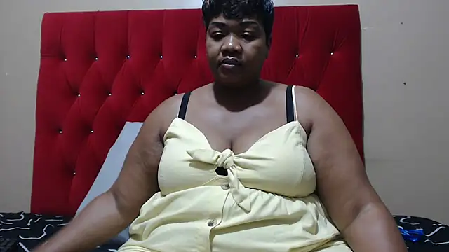 Snapshot of MIGHTYASSS chatting on 10/06/25, 07:31 MIGHTYASSS online show from 10/06/25, 07:31