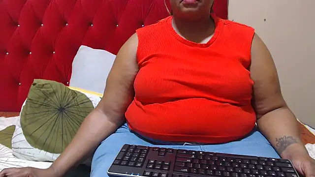 Snapshot of MIGHTYASSS chatting on 11/01/25, 05:25 MIGHTYASSS online show from 11/01/25, 05:25