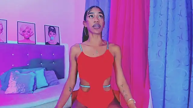 Snapshot of Kimberly_thompsom chatting on 01/31/25, 04:03 Kimberly thompsom online show from 01/31/25, 04:03