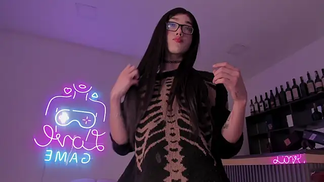 Bonnie Luxury online show from 10/23/25, 05:17