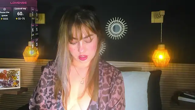 AnnaVictoria   online show from 02/08/26, 12:19