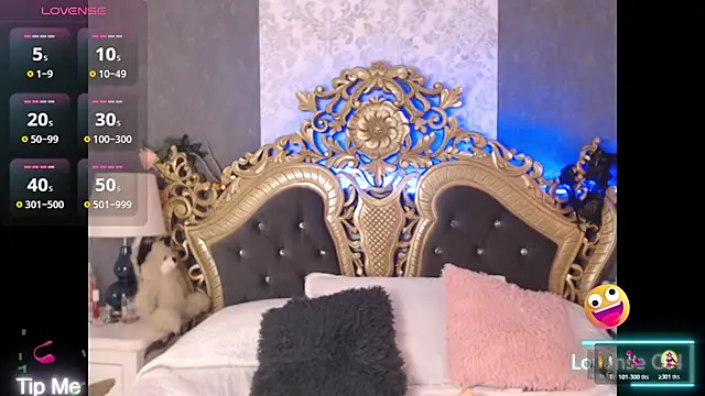 Snapshot of Giselle_Noah chatting on 11/08/25, 03:59 Giselle Noah online show from 11/08/25, 03:59