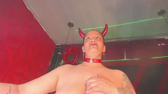 Taylor-hardcore online show from 10/30/25, 02:47