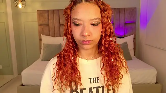 Snapshot of rubi_star chatting on 12/16/25, 11:31 rubi star online show from 12/16/25, 11:31