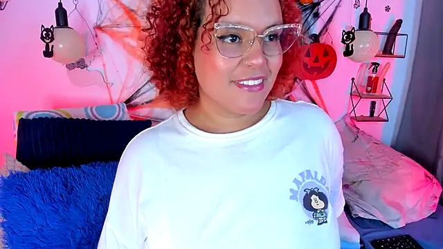 monicabbw  online show from 10/21/25, 12:11