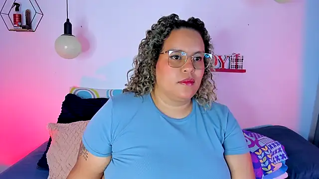 monicabbw  online show from 02/21/25, 08:07