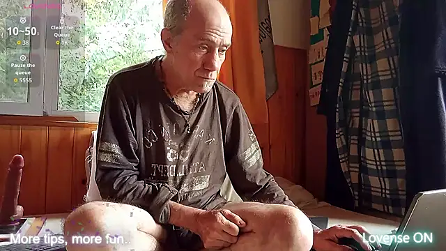 papifacu online show from 11/11/25, 12:33