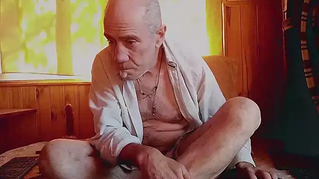 papifacu online show from 10/19/25, 12:08