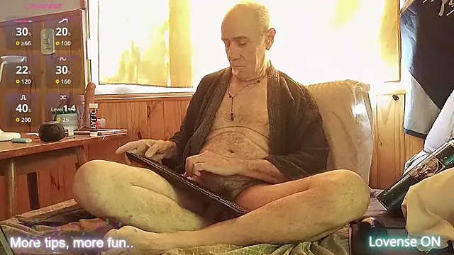 papifacu online show from 10/22/25, 12:59