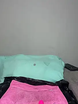 MimiCurves online show from 12/04/25, 06:45