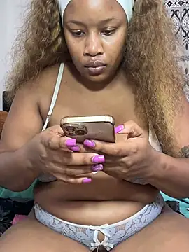 MimiCurves online show from 04/10/26, 08:54