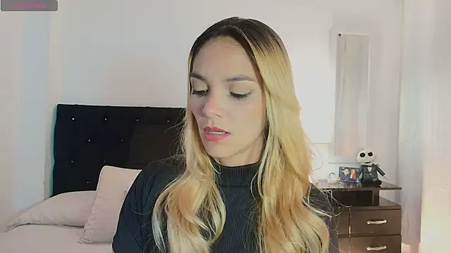 MeganLorensx online show from 04/09/26, 10:27