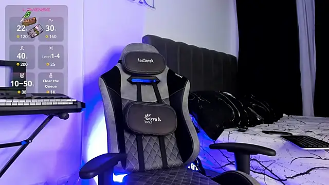 Snapshot of Aron_Dark chatting on 03/04/25, 10:57 Aron Dark online show from 03/04/25, 10:57