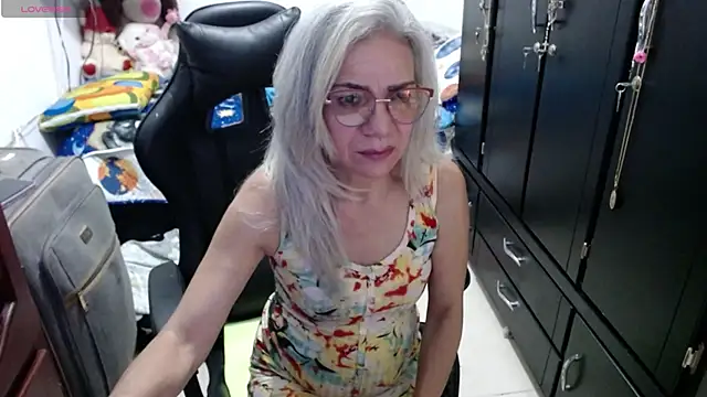 Giorgia xue53 online show from 04/12/26, 06:05