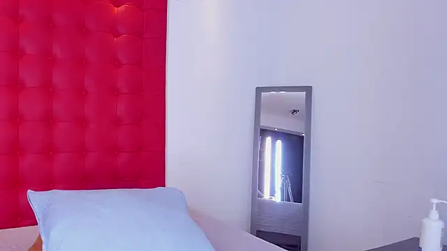 Daliana Beck online show from 11/18/25, 08:34