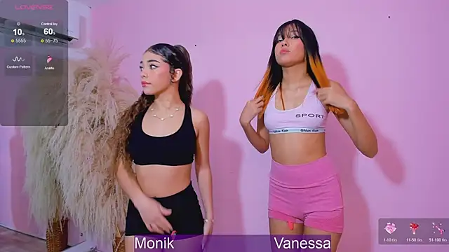 Snapshot of Wetnaughtygirls chatting on 01/17/26, 01:42 Wetnaughtygirls online show from 01/17/26, 01:42