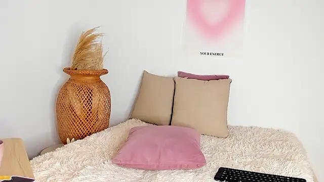 EmmaCollemann online show from 02/07/26, 12:51