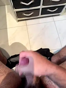 Deralboaus01 online show from 09/17/25, 09:33